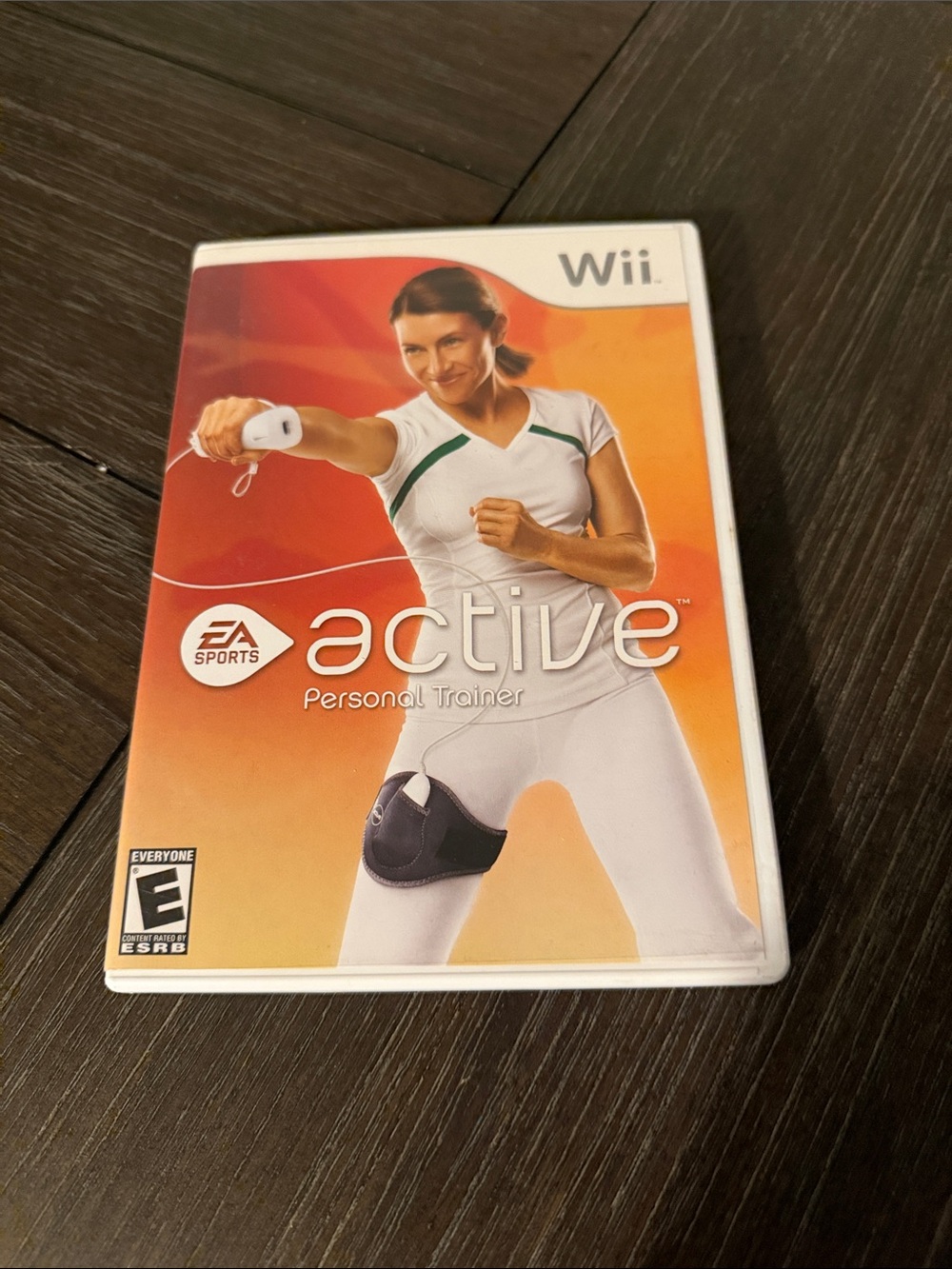 EA Sports Active: Personal Trainer for Wii - Orange/White